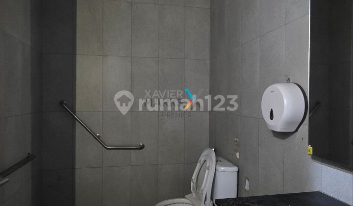 Business Space, Office on Jaksa Agung Suprapto Road Axis, Klojen Malang