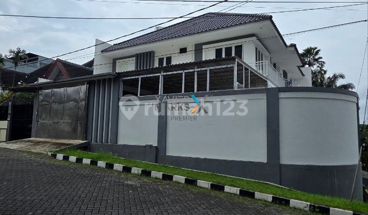 Rumah Hook di Lembah Dieng, Dieng Malang 2