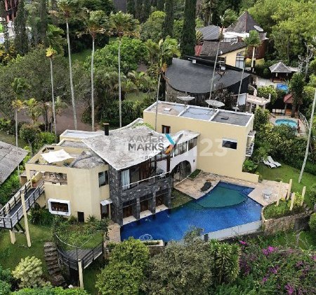 Full Furnished Villa House at Klub Bunga, Batu