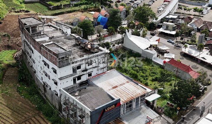 Hotel and Cottage on Jalan Pandesari Pujon, Batu