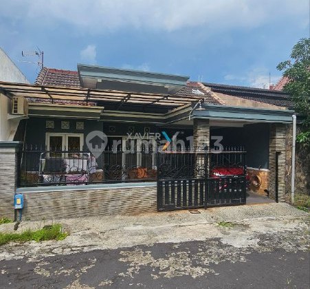 Rumah di Jalan Titan Asri, Pandanwangi Blimbing, Malang Rumah di Jalan Titan Asri, Pandanwangi Blimbing, Malang