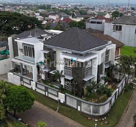 Luxury House in Permata Jingga, Lowokwaru Malang Luxury House in Permata Jingga, Lowokwaru Malang