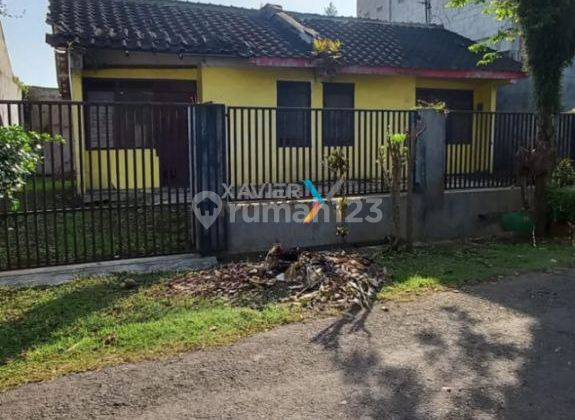 Rumah Hitung Tanah di Perumahan Villa Gunung Buring, Malang 1