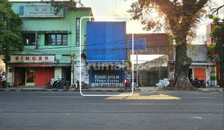 Ruang Usaha, Toko, Ruko di Poros Jalan Basuki Rahmat, Kayutangan Malang