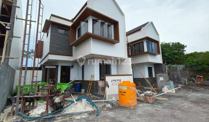 Rumah Minimalist Dua Lantai di Kampial Nusa Dua  2