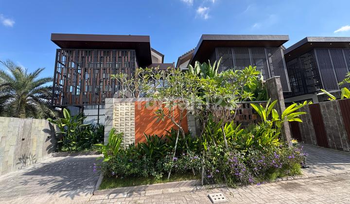 BREND NEW TROPICAL VILLA IN CANGGU ONLY 4 MIN TO THE BEACH BREND NEW TROPICAL VILLA IN CANGGU ONLY 4 MIN TO THE BEACH