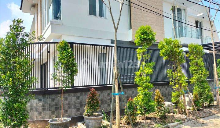 Dijual Rumah Hook Di Griya babatan mukti  1