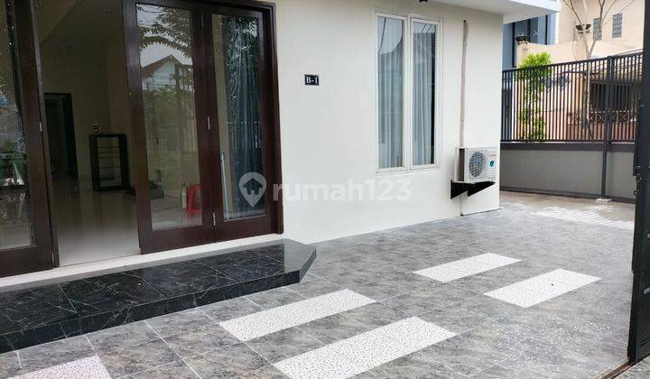 Dijual Rumah Hook Di Griya babatan mukti  2