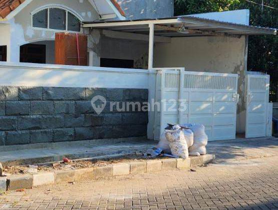 Disewakan Rumah di Babatan pratama 1 lantai Bagus 1