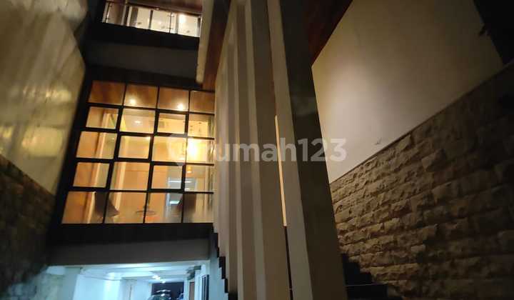 Perkantoran di Embong Cerme, Surabaya Bagus 6