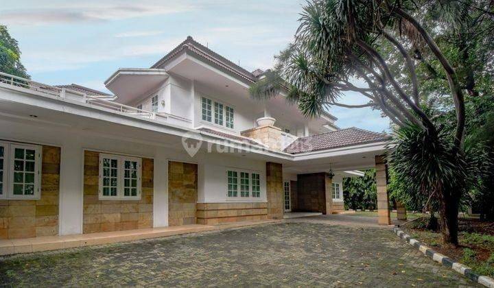 Disewakan Rumah Hook di Menteng Jakarta Pusat 1