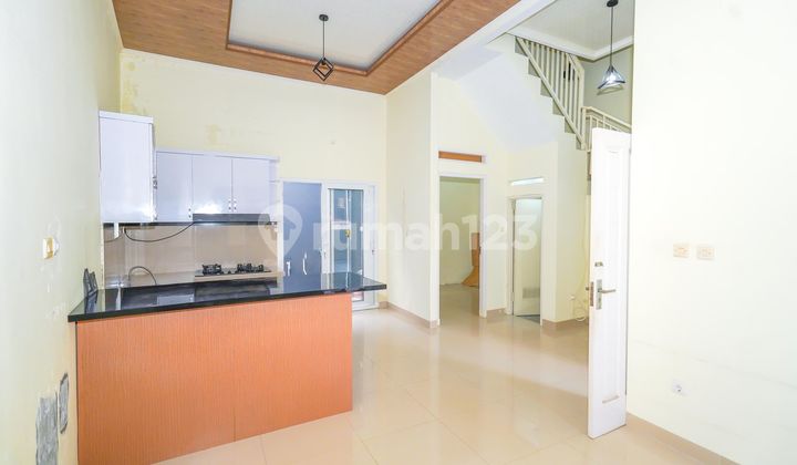 Rumah Hadap Selatan 15 Mnt ke Stasiun Depok Baru Dibantu KPR J-36836 2