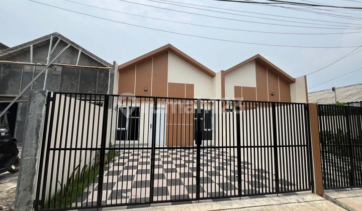 Rumah SHM Hadap Timur 15 Menit ke Stasiun Cikunir 1 Siap KPR J-39573