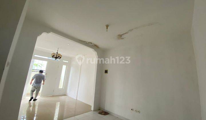 Rumah 2 Lt Strategis 15 Menit ke Stasiun Cibinong SHM Siap Huni J14587 2