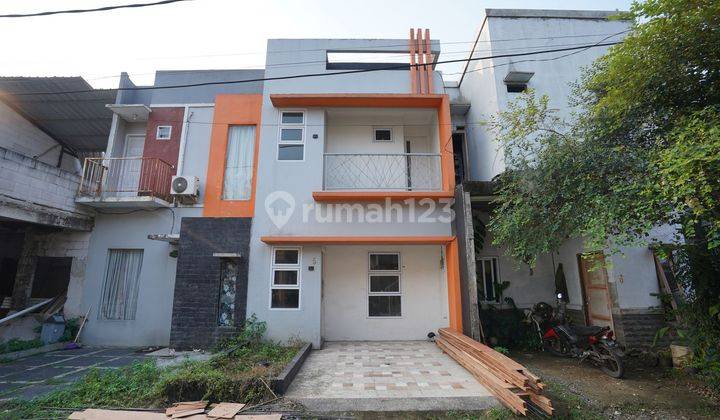 Rumah 2 Lantai Akses Strategis ke Mall The Park Sawangan 690jtan Nego J18479 1