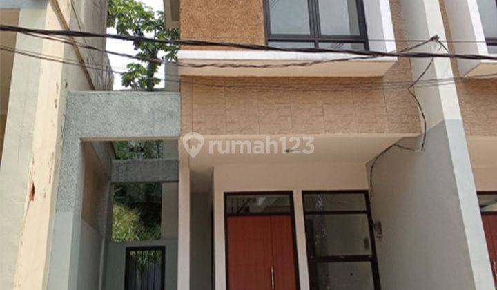 Rumah Hadap Utara 15 menit ke Stasiun Depok Baru Siap Renovasi J23503 1