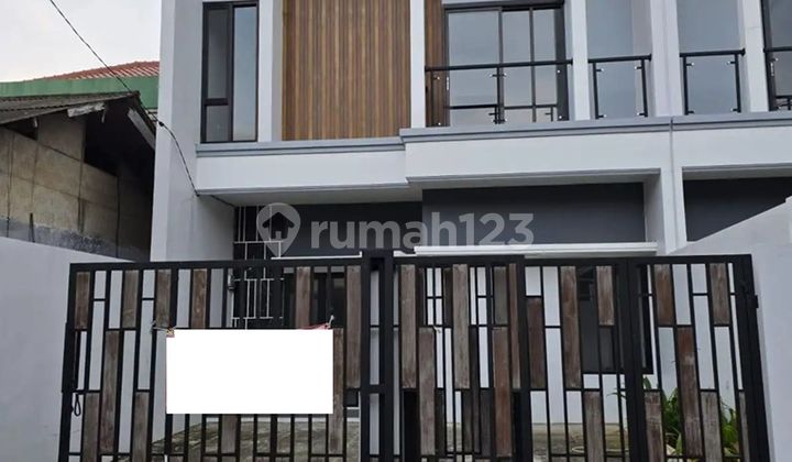 Two-Story House LT 130 Near Jatiasih 12 Minutes to LRT Station Ready to Occupy J36959 Two-Story House LT 130 Near Jatiasih 12 Minutes to LRT Station Ready to Occupy J36959