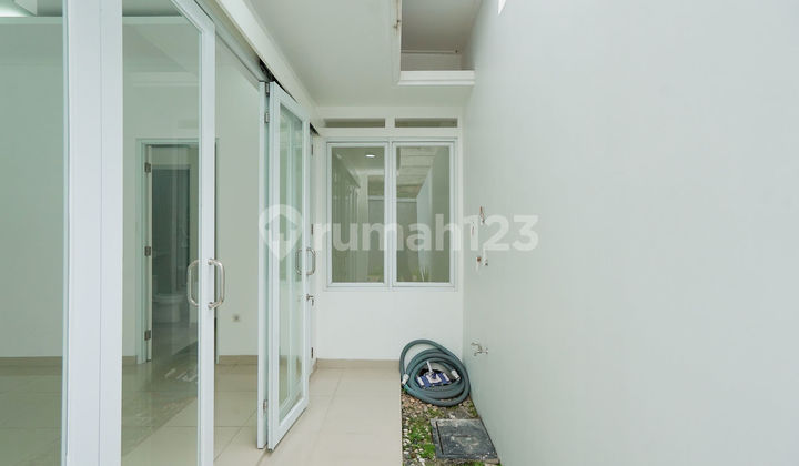 Rumah Siap Huni 11 Menit ke One Belpark Mall Ada Kolam Renang Bisa KPR J33898 2