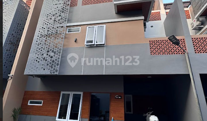 Rumah 2 Lantai 14 Menit ke Stasiun Lenteng Agung SHM Siap Huni J35324