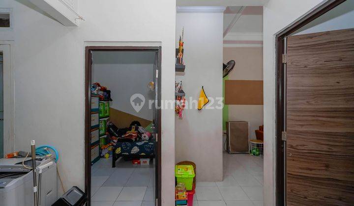 Rumah Seken Terawat Hadap Timur 7 Menit ke Depok Town Center Dibantu KPR J25314 2