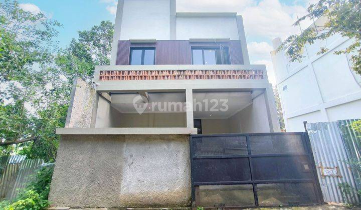 Rumah 10 Menit ke Stasiun MRT Lebak Bulus Grab Siap Huni Dibantu KPR J32095 1