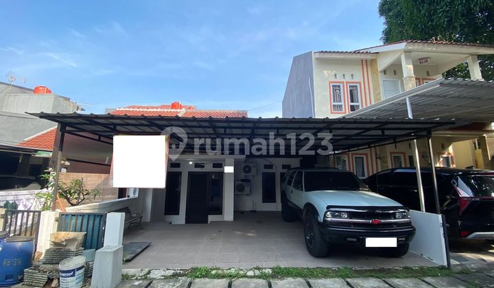 Strategic House 13 Minutes to Jatiwarna 2 Toll Gate Flood-Free J35401 Strategic House 13 Minutes to Jatiwarna 2 Toll Gate Flood-Free J35401