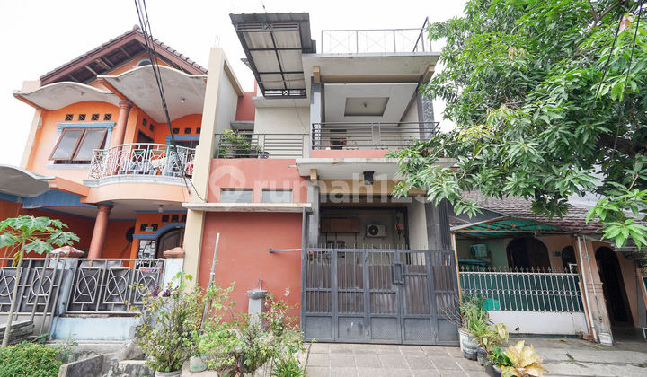 House 15 Minutes to Living World Grand Wisata Bekasi Flood-Free J-33320