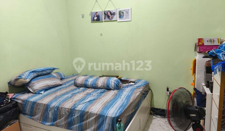 2-Story House Ready to Live 14 Minutes to Grand Cakung Mall with KPR Assistance J38821 2