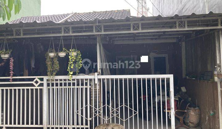 Rumah SHM Hadap Selatan 9 Menit ke Living World Alam Sutera Dibantu KPR J28902 1