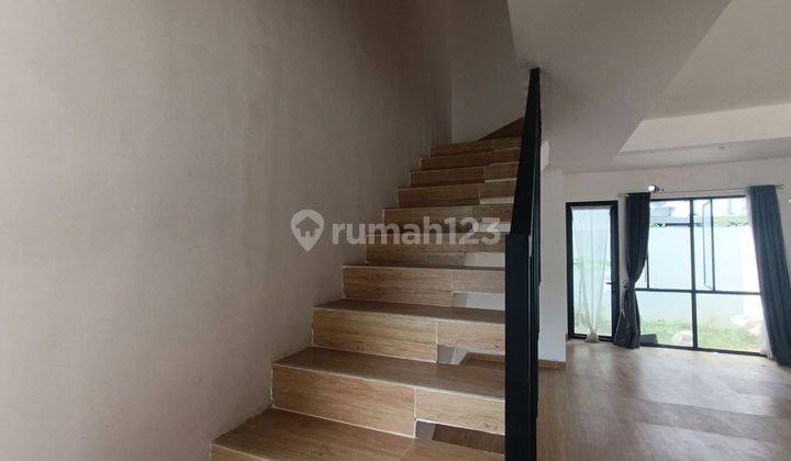 Rumah 10 Menit ke Grand Serpong Mall Hadap Selatan Dibantu KPR J26817