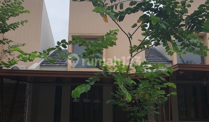 SHM House Strategic 15 minutes to Cisauk Station 2 Floors East Facing J39297 SHM House Strategic 15 minutes to Cisauk Station 2 Floors East Facing J39297