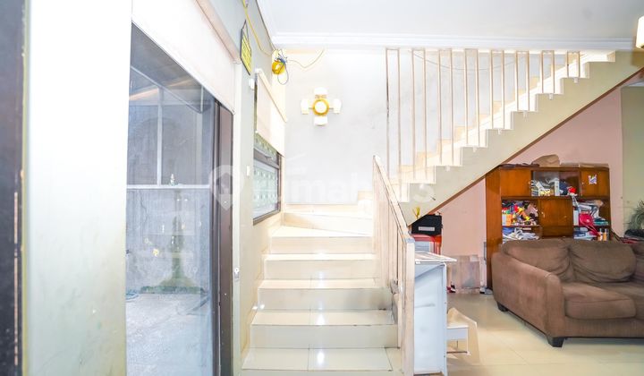 Rumah 15 Menit ke Cinere Bellevue Mall Siap Huni Dibantu KPR J-34426 2