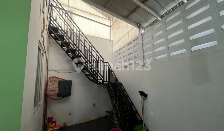 Two-Story House with SHM, 15 Minutes to Mitra Keluarga Jatiasih Hospital, Eligible for Mortgage J36176