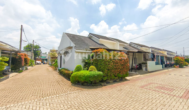 SHM House 10 minutes to BSD Barat 1 Toll Gate North Facing J-34055