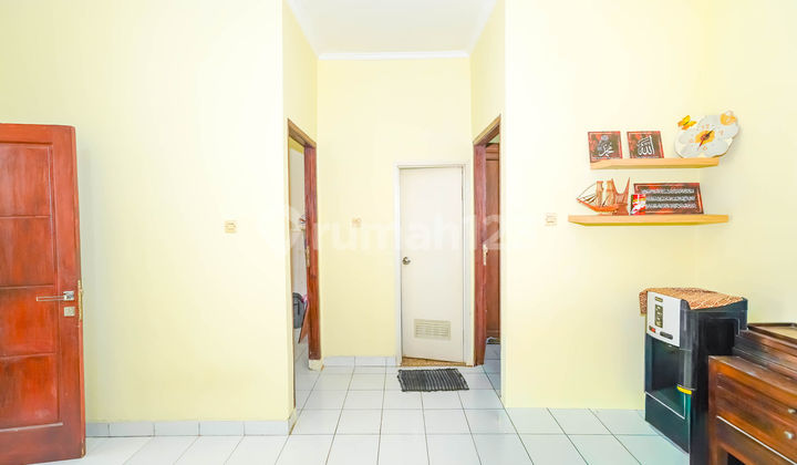 Rumah 10 Menit ke RS Permata Depok Hadap Timur Dibantu KPR J-37593 2