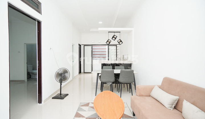 Rumah Modern 1 Lt 7 menit ke RS Mustika Medika Hadap Timur J37505 2