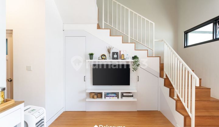 Rumah Modern 2 Lt 5 Menit ke The Park Mall Sawangan Dibantu KPR J18500 2