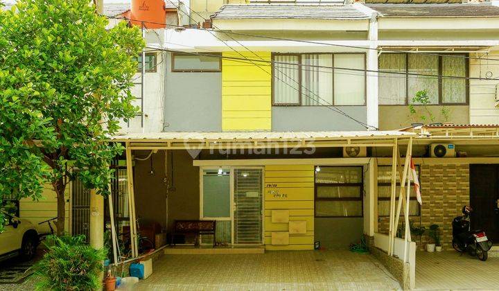 Rumah 2 Carport Dekat Gerbang Tol Karawaci 2 Siap Huni Hadap Utara J-19411