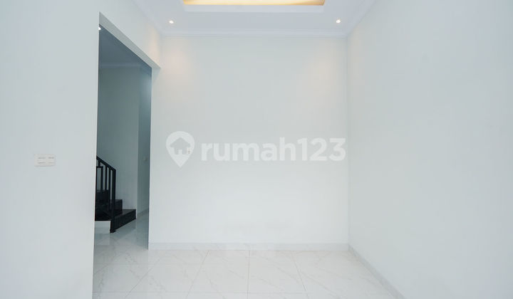 Rumah SHM 2 LT Siap KPR 15 Menit ke Eka Hospital Harapan Indah Bekasi J31322