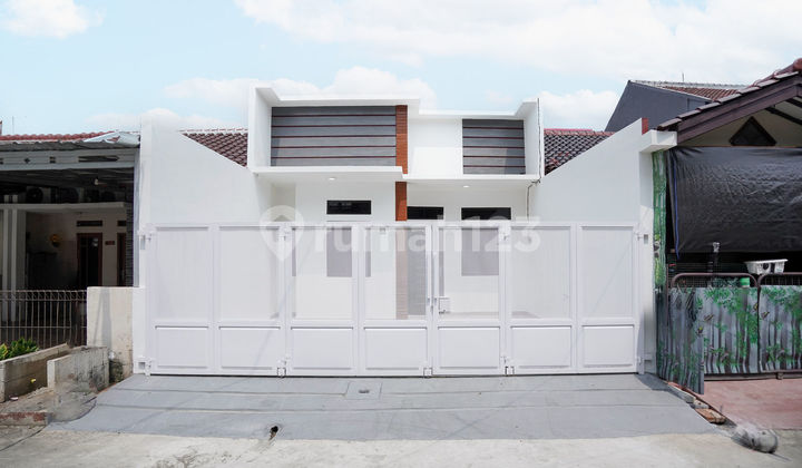Rumah Modern 1 Lt 7 menit ke RS Mustika Medika Hadap Timur J37505