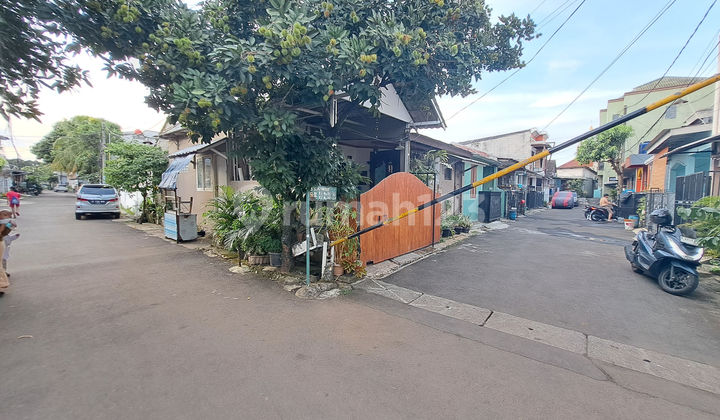 Rumah Hook Asri 8 menit ke Mall Paradise Walk Serpong Bisa KPR J39298 2