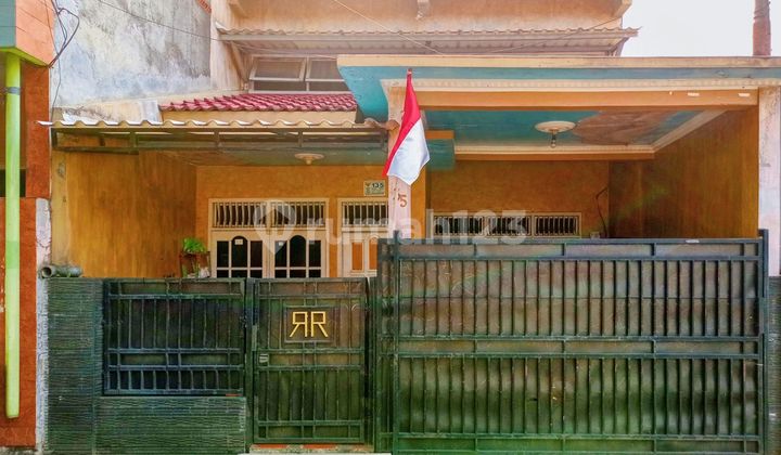 2-Story House Ready to Occupy, 15 Minutes to Supermal Karawaci, Assisted with Mortgage J10027.