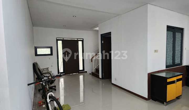 Minimalist Modern House Ready for Occupancy in the Premium Royal Tajur Area.