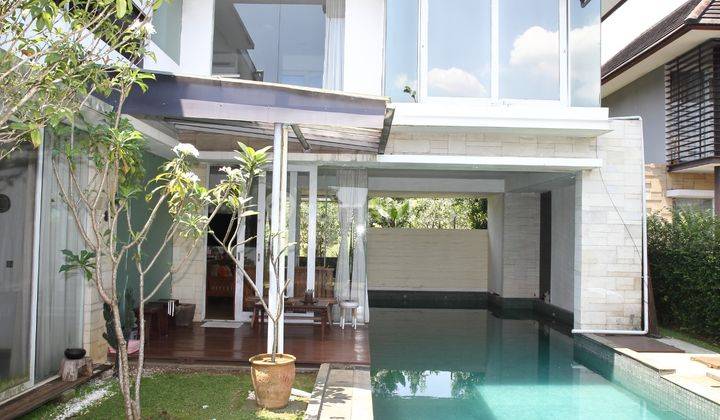 Rumah Mewah Modern di Kawasan Favorite Rancamaya Golf Estate 2