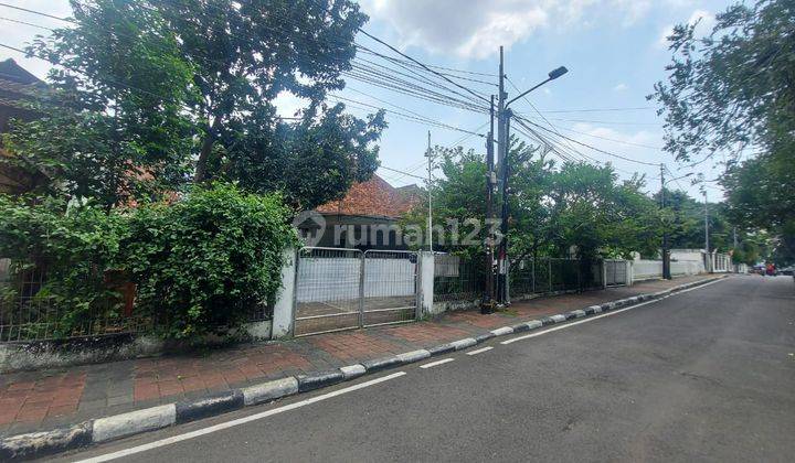 Rumah Luas di Kawasan Premium & Strategis Menteng Jakarta Pusat 1