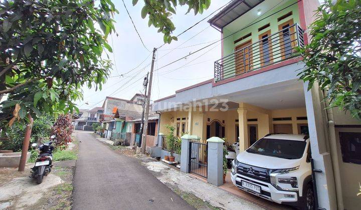 tampak depan rumah cantik siap huni di