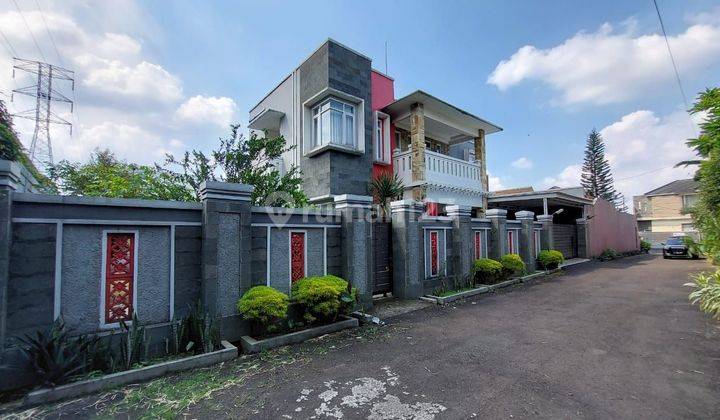 Rumah Mewah Posisi Hoek di Lokasi Premium dan Strategis 1