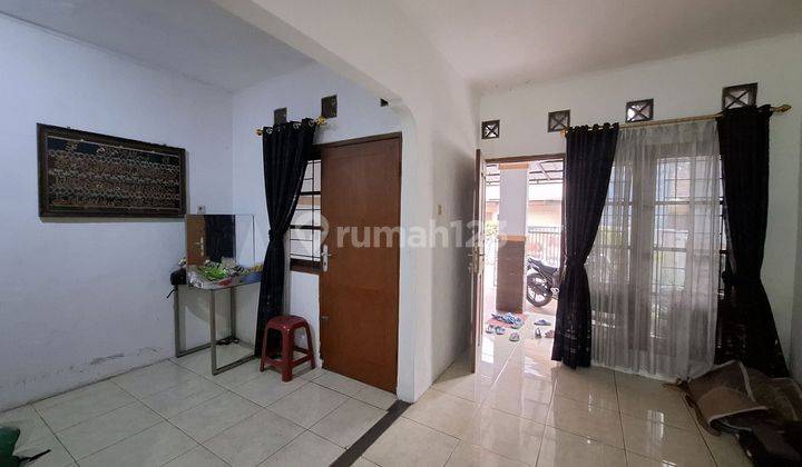 ruang tamu rumah cantik minimalis view gunung