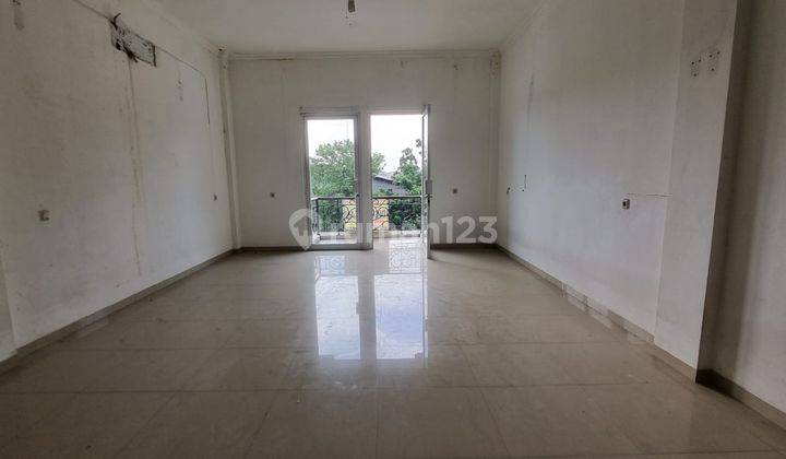 Disewakan Ruko 3 Lantai Bagus Siap Pakai, Meruya, Jakarta Barat 4