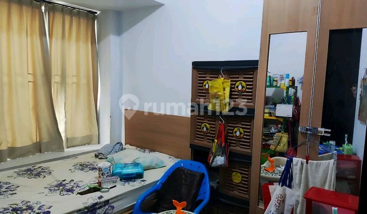 Full Furnished! Fasilitas Club House, Kolam Renang, Gym dan Sport Center Terbaik di Dekat Pik, Rumah di Casa Jardin 2